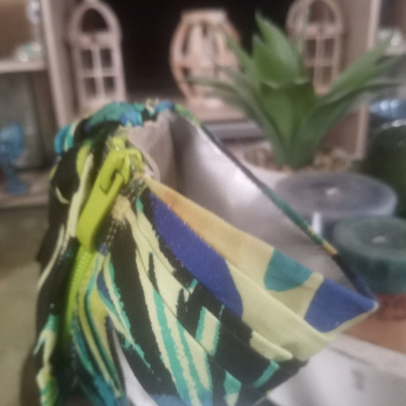 Unique shoes - Picture 6 of 8